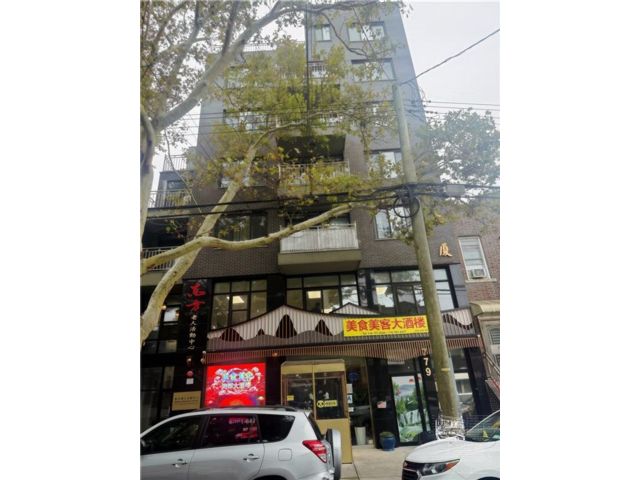  2 BR,  2.00 BTH &nbsp;Condominium style home in Sunset Park
