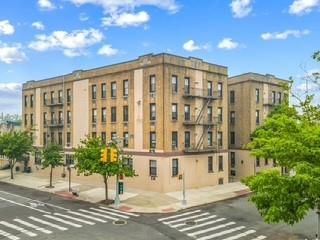  2 BR,  2.00 BTH &nbsp;Co-op style home in Dyker Heights