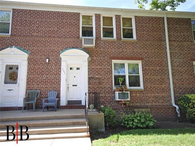  1 BR,  1.00 BTH &nbsp;Co-op style home in Old Mill Basin