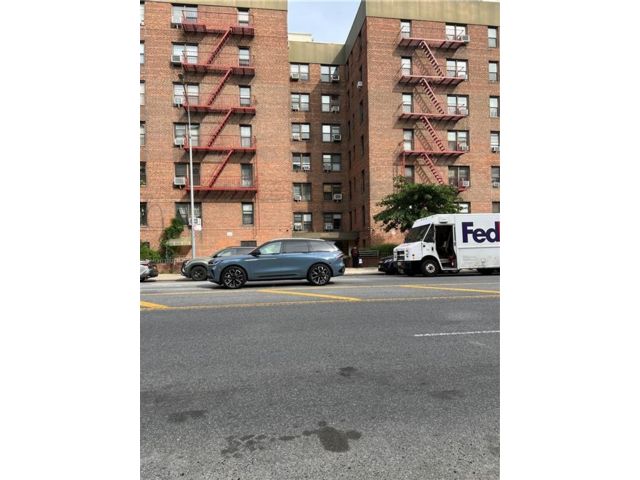  1 BR,  1.00 BTH &nbsp;Co-op style home in Sheepshead Bay