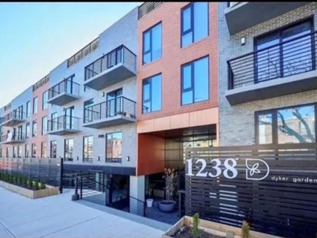  1 BR,  1.00 BTH &nbsp;Condominium style home in Dyker Heights