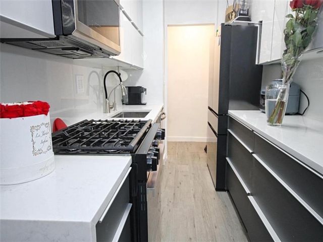  2 BR,  1.00 BTH &nbsp;Co-op style home in Brighton Beach