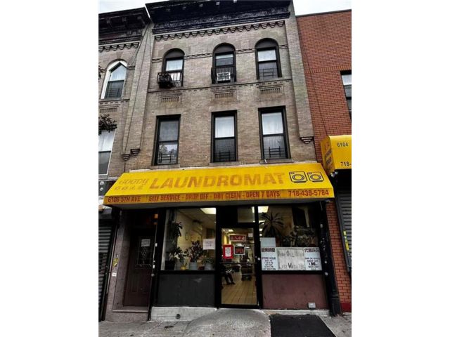 Studio,  0.00 BTH &nbsp;Commercial style home in Park Slope
