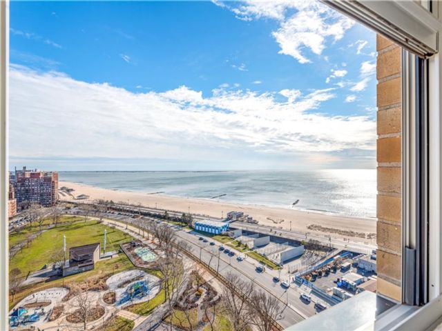  1 BR,  1.00 BTH &nbsp;Condominium style home in Brighton Beach