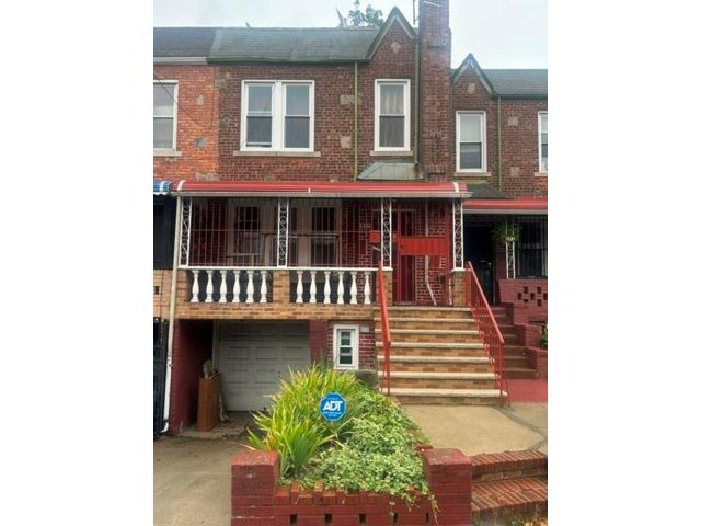  3 BR,  1.00 BTH &nbsp;Single family style home in East Flatbush