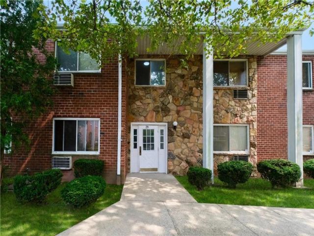  1 BR,  1.00 BTH &nbsp;Condominium style home in Heartland Village