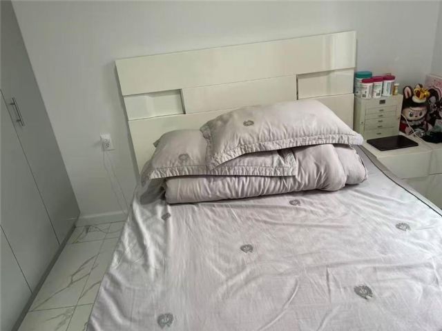[PHOTO]