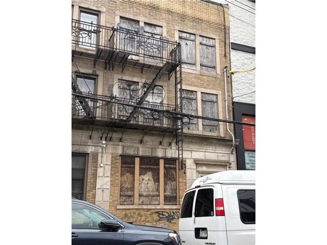 Studio,  0.00 BTH &nbsp;Multi-family style home in Coney Island