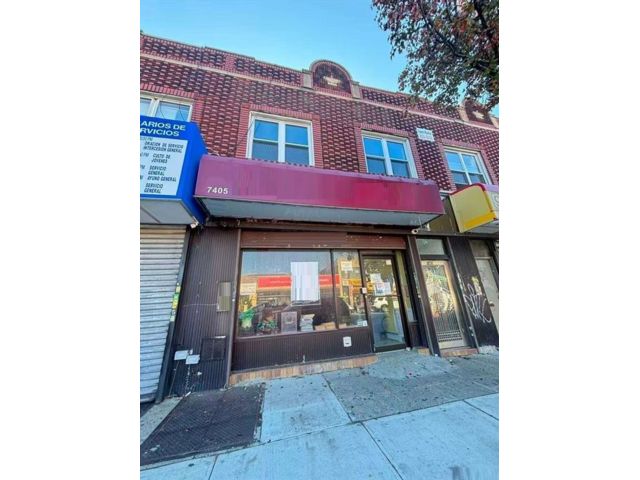 Studio,  0.00 BTH &nbsp;Mixed use style home in Bensonhurst