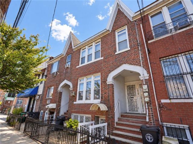 Studio,  3.00 BTH &nbsp;Multi-family style home in Sheepshead Bay