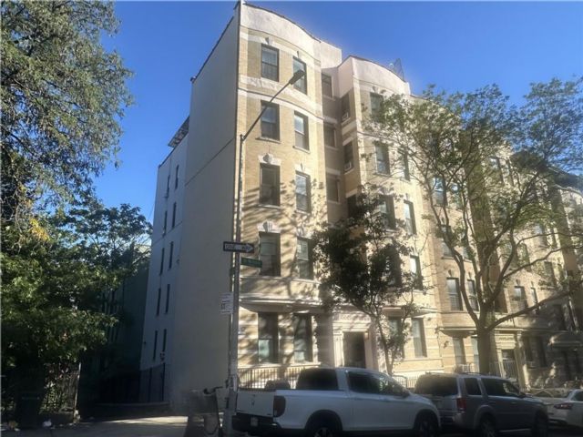  3 BR,  1.00 BTH &nbsp;Co-op style home in Harlem