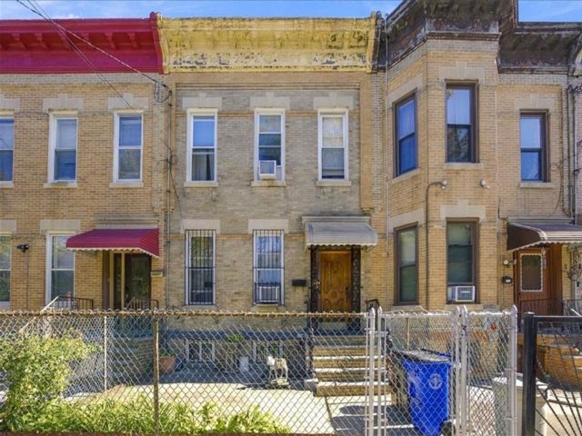 Studio,  0.00 BTH &nbsp;Multi-family style home in Cypress Hills