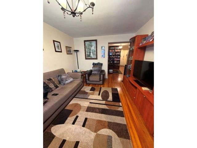  2 BR,  1.00 BTH &nbsp;Co-op style home in Kensington