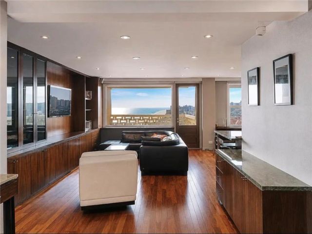  2 BR,  1.00 BTH &nbsp;Co-op style home in Brighton Beach