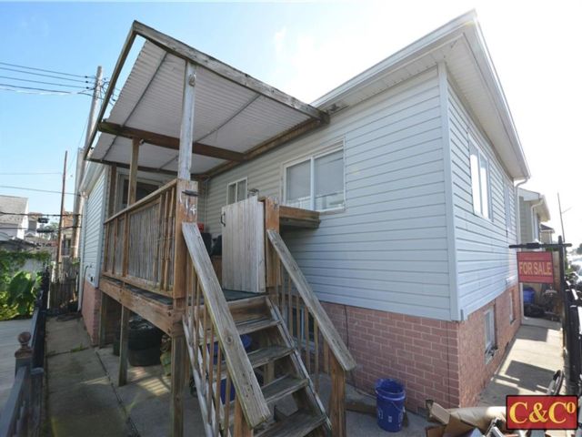  2 BR,  2.00 BTH &nbsp;Single family style home in Gerritsen Beach
