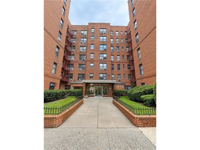 Studio,  1.00 BTH &nbsp;Co-op style home in Sheepshead Bay