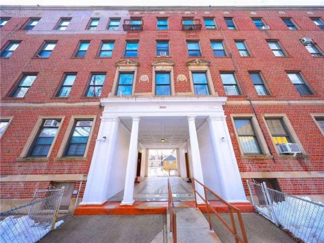  1 BR,  1.00 BTH &nbsp;Co-op style home in Bensonhurst
