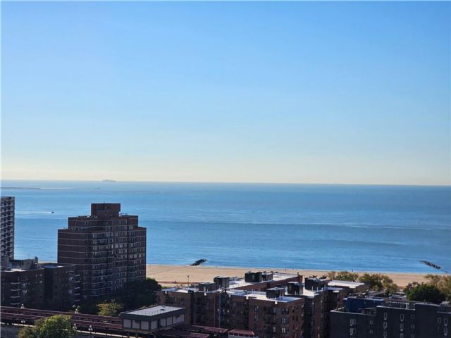  1 BR,  1.00 BTH &nbsp;Co-op style home in Brighton Beach