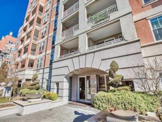  2 BR,  2.00 BTH &nbsp;Condominium style home in Brighton Beach