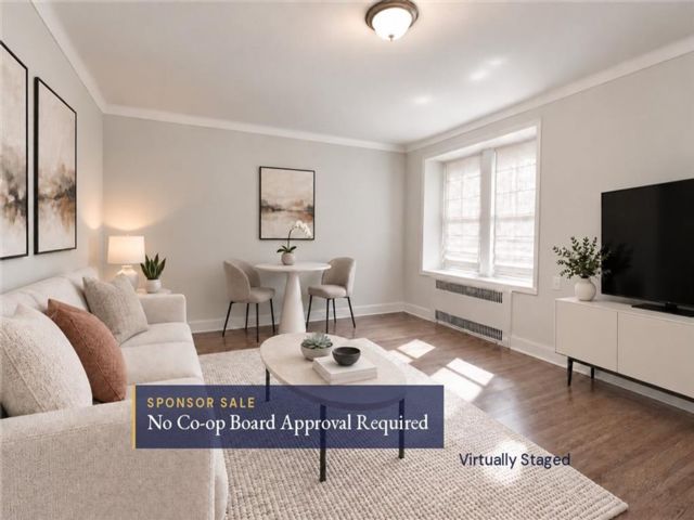  1 BR,  1.00 BTH &nbsp;Co-op style home in Bay Ridge