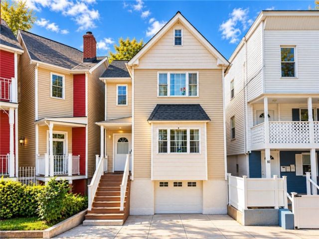  4 BR,  2.00 BTH &nbsp;Single family style home in Ward Hill
