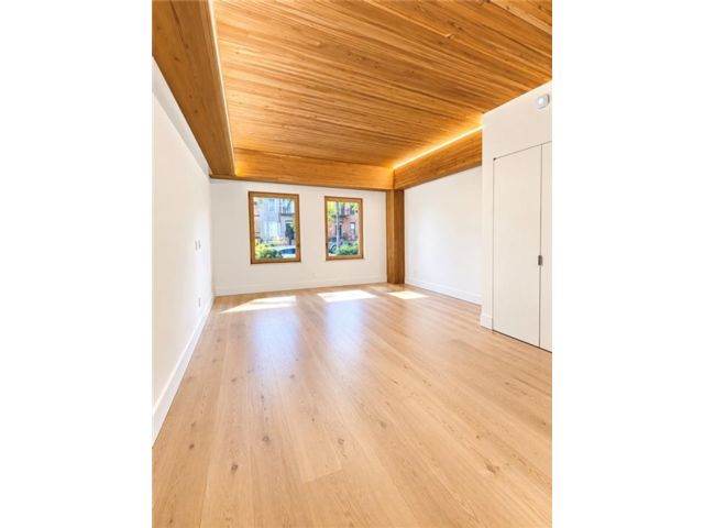 Studio,  1.00 BTH &nbsp;Condominium style home in Park Slope