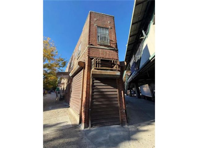 Studio,  0.00 BTH &nbsp;Store style home in Boro-park