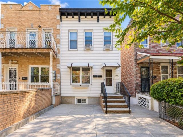  4 BR,  3.00 BTH &nbsp;Multi-family style home in Bay Ridge