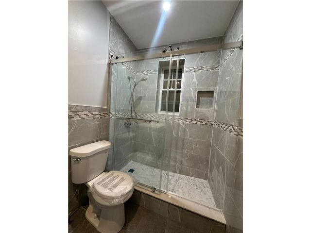  3 BR,  1.00 BTH &nbsp;Multi-family style home in Ocean Hill