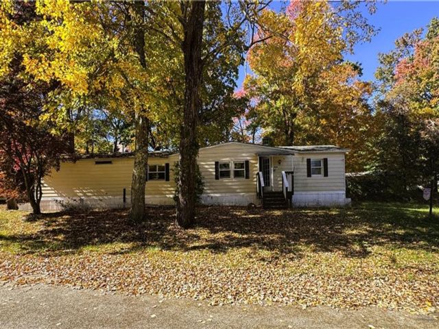  2 BR,  1.00 BTH &nbsp;Single family style home in Bloomingburg