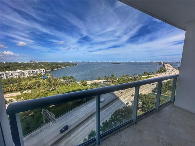  1 BR,  1.50 BTH &nbsp; style home in Miami