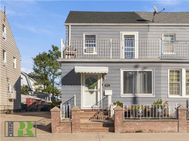  5 BR,  3.00 BTH &nbsp;Single family style home in East Flatbush