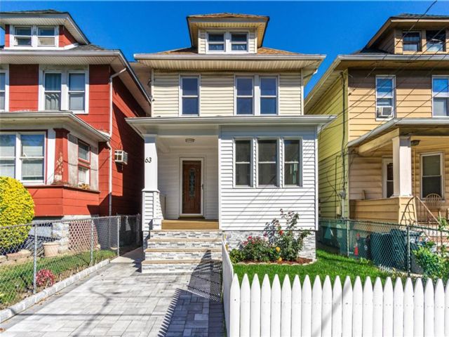  4 BR,  3.00 BTH &nbsp;Single family style home in Port Richmond