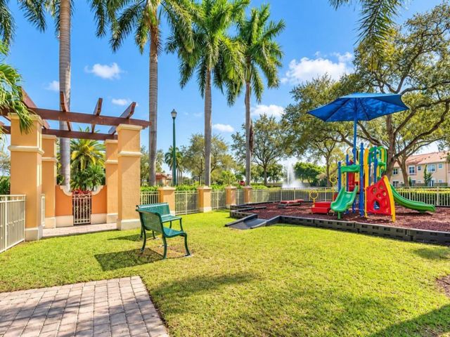 3 BR,  2.50 BTH &nbsp; style home in Dania