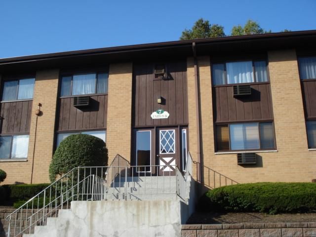 [Piermont Real Estate, listing number 6818943]
