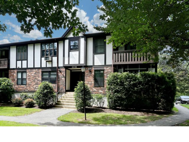 [Valley Cottage Real Estate, listing number 6838805]