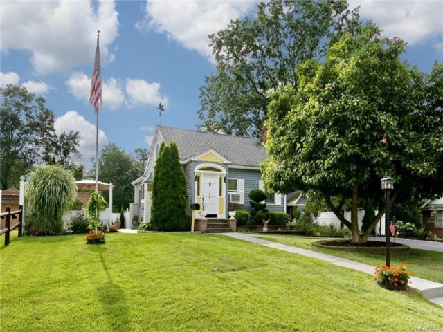 [Congers Real Estate, listing number 6964497]