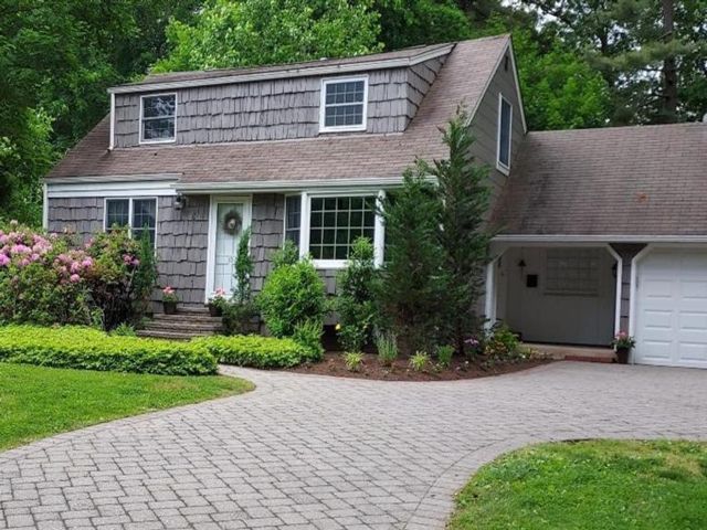 [Pearl River Real Estate, listing number 7030120]