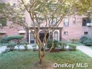  2 BR,  1.00 BTH &nbsp; style home in Woodhaven