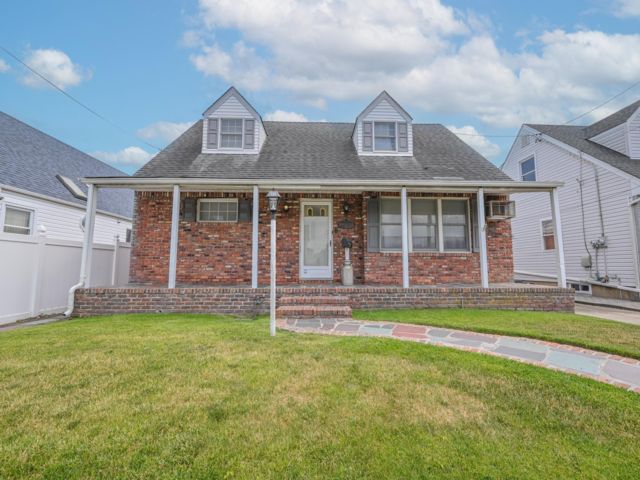 [Howard Beach Real Estate, listing number 7089319]