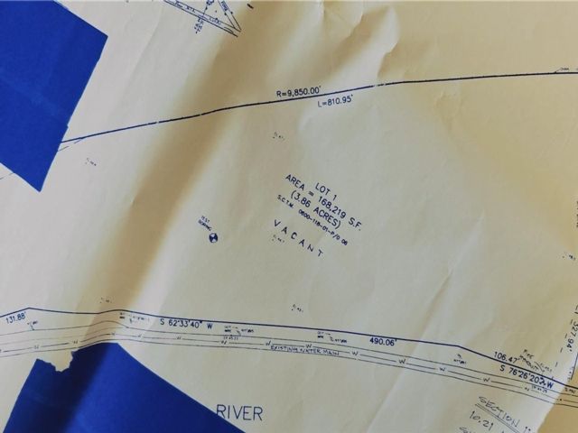 Lot <b>Size:</b> 4.0 &nbsp;Land style home in Calverton