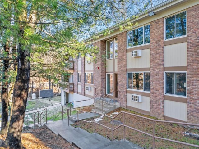  2 BR,  1.00 BTH &nbsp;Garden style home in Peekskill