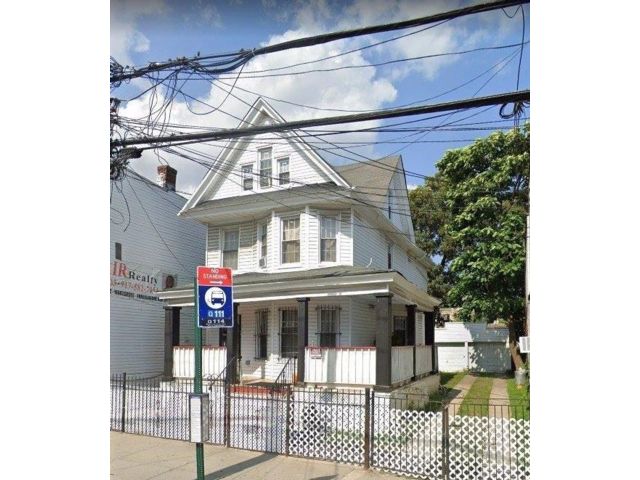 Studio,  0.00 BTH &nbsp;Colonial style home in Jamaica