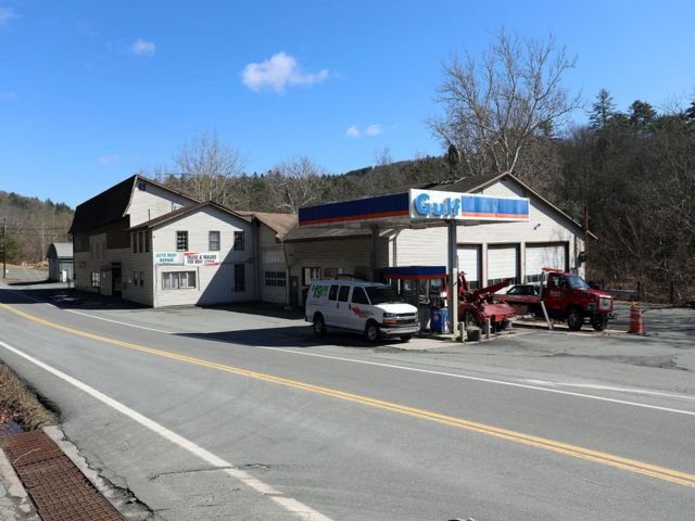 Studio,  0.00 BTH &nbsp;Commercial style home in Callicoon