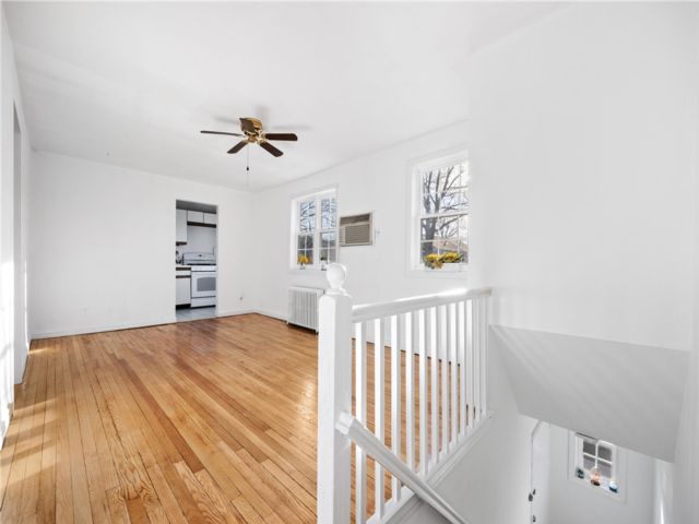  2 BR,  1.00 BTH &nbsp;Garden style home in Bayside