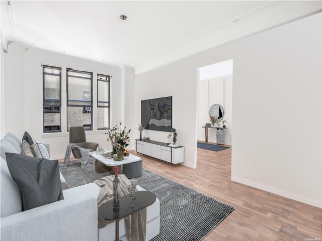  1 BR,  2.00 BTH &nbsp;High rise style home in New York (manhattan)