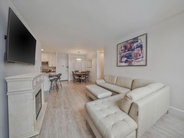  1 BR,  1.00 BTH &nbsp;Other style home in Floral Park