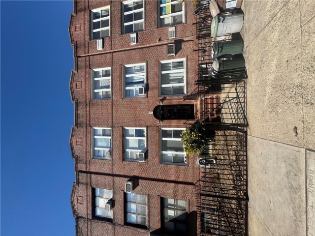 [Astoria Real Estate, listing number 7120614]