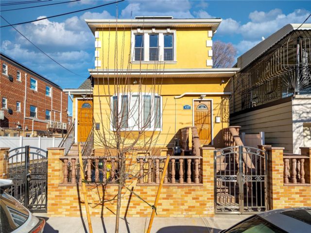  9 BR,  4.00 BTH &nbsp;House style home in Cornell