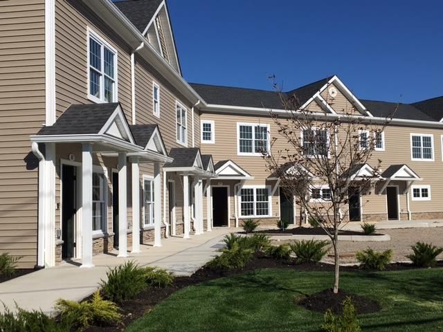  2 BR,  3.00 BTH &nbsp;Other style home in West Babylon